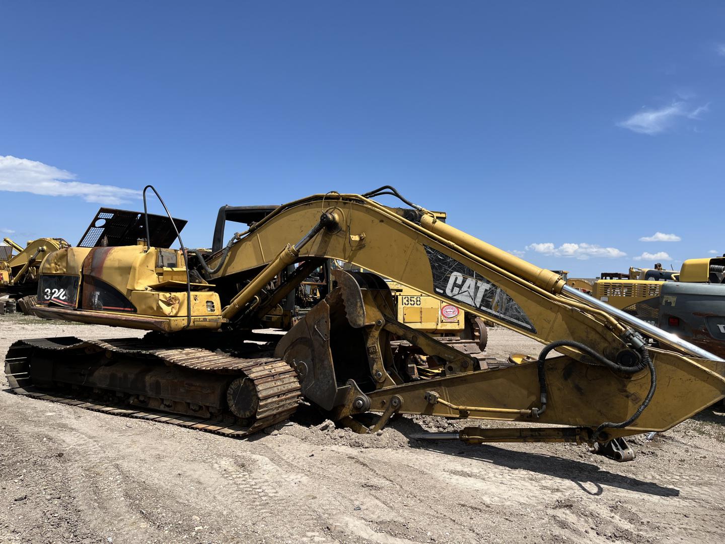 ./imagenes/INVOICE/2019/17806/EXCAVADORA CATERPILLAR 320C PARA REFACCIONES (1).JPG